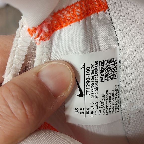 🧁 EUC Nike Air Max 2090 White Flash/Crimson  4/2020 Ladie's Running Shoe, 6.5 - Picture 13 of 16